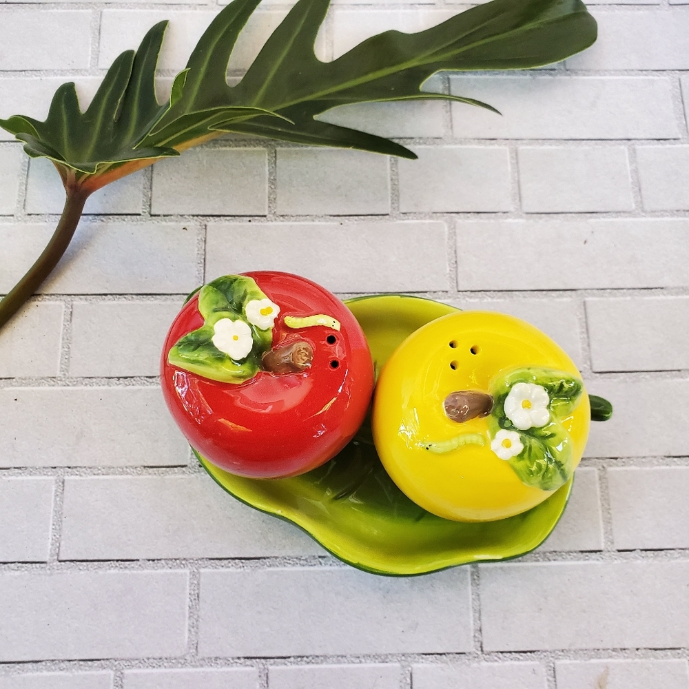 Martha Stewart Apple Salt & Pepper Shakers